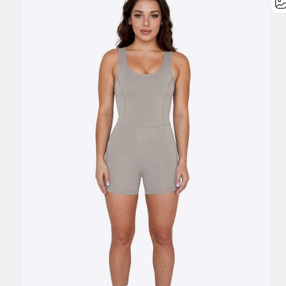SET Active Shortysuit